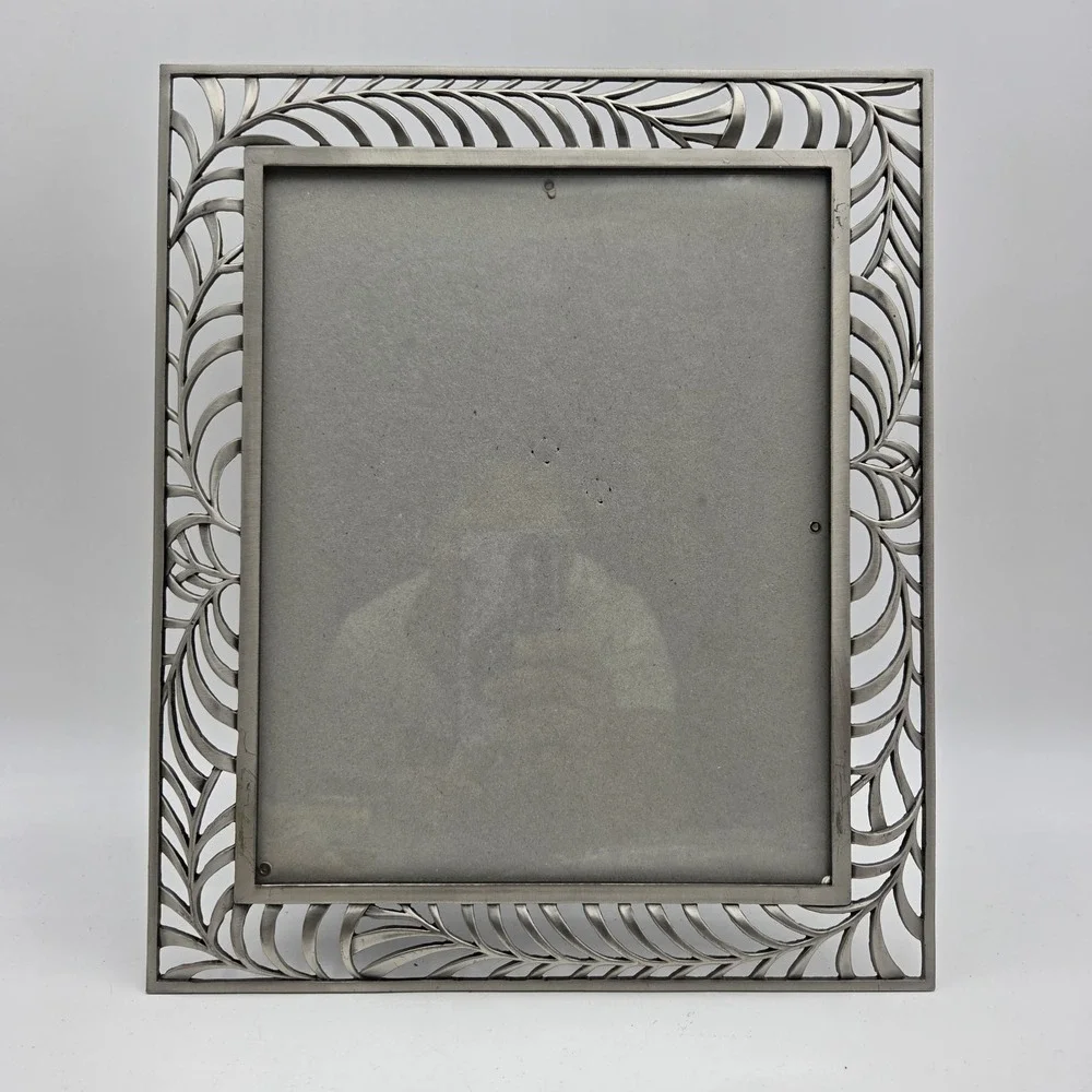 Sixtrees Pewter Picture Frame Ornate Silver Tone Metal Leaf  Velvet 10